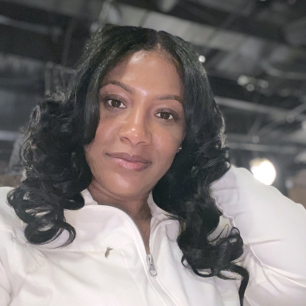 Meet your Posher, Ebony